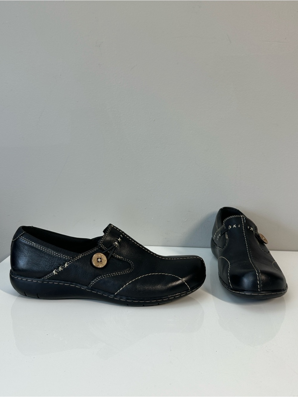 Clarks Unstructured Unloop Loafers Black Leather Size 9W Comfort Casual